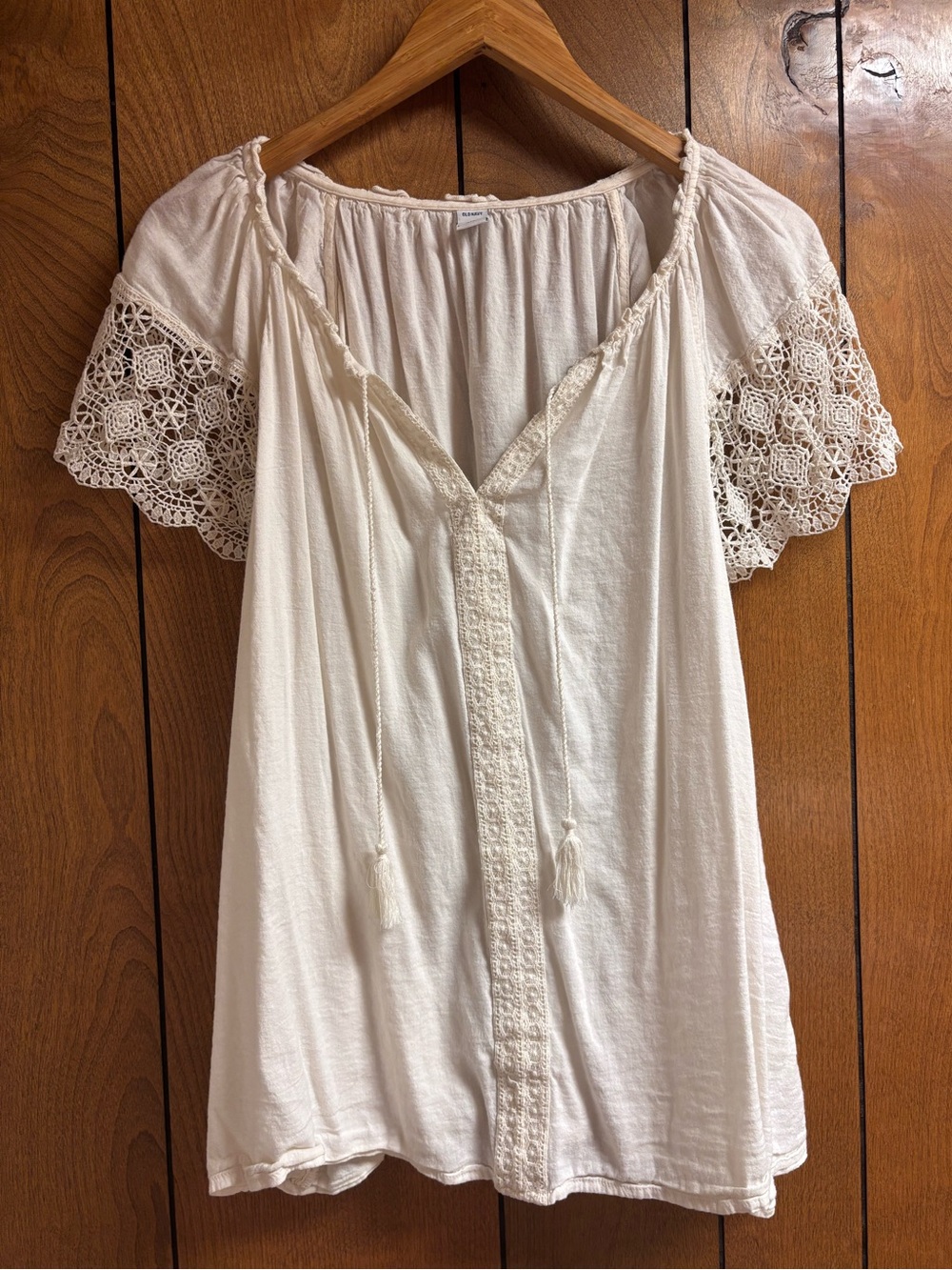 Old Navy Relaxed Tie-Neck Crochet-Lace Sleeve Blouse